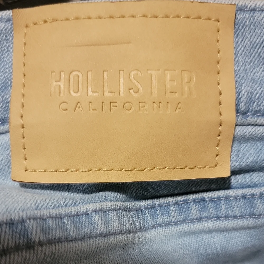 HOLLISTER Women's Jeans 31 W 32 L - Picture 4 of 5